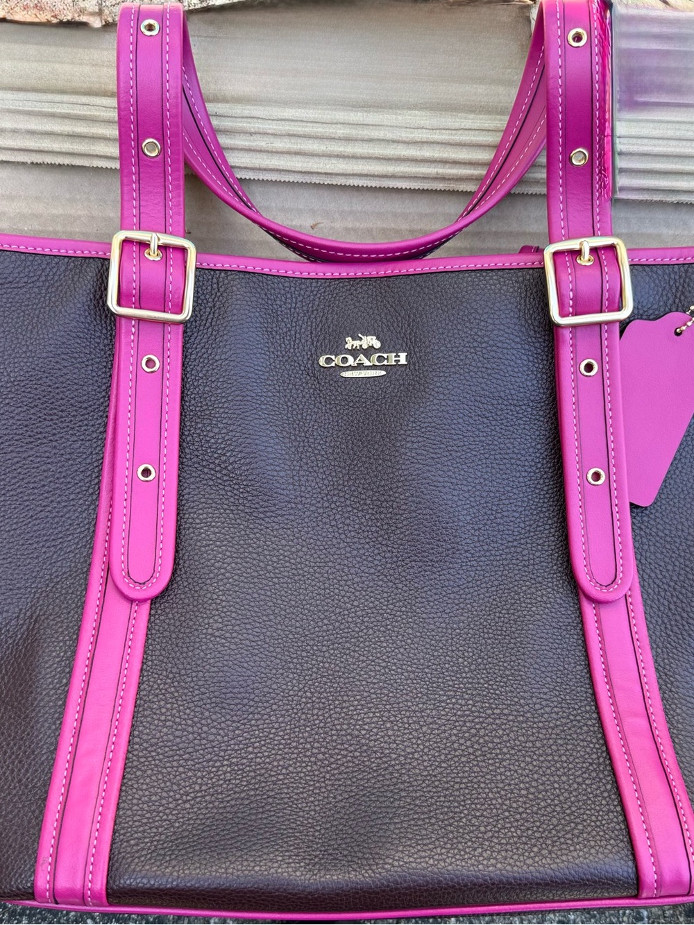 Super Rare $399 Coach Rich brown Leather  Pebble Grain Shopper Tote